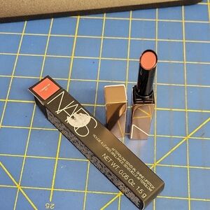 NARS Lipstick Satin Finish 321 Turned On New